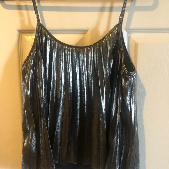 Banana Republic Metallic Swing Pleated Tank Camisole Top Size M - Picture 3 of 3
